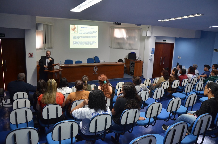 UGB realiza palestra sobre "Saúde da Mama" dentro do Programa Desenvolve+